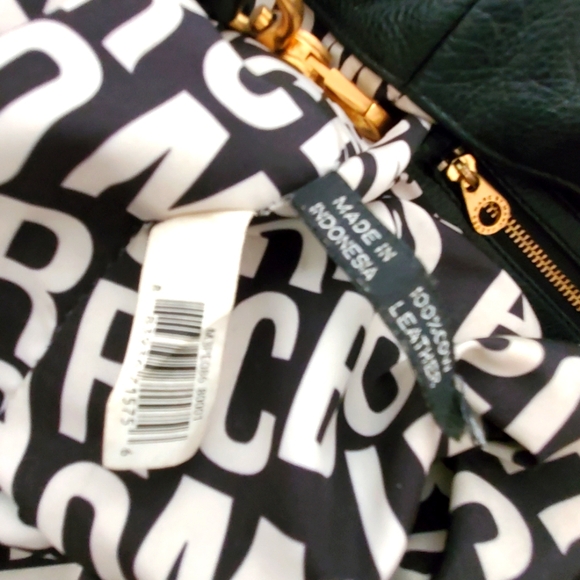 Marc Jacobs Classic Fran Black Leather Hobo Bag - Picture 8 of 12